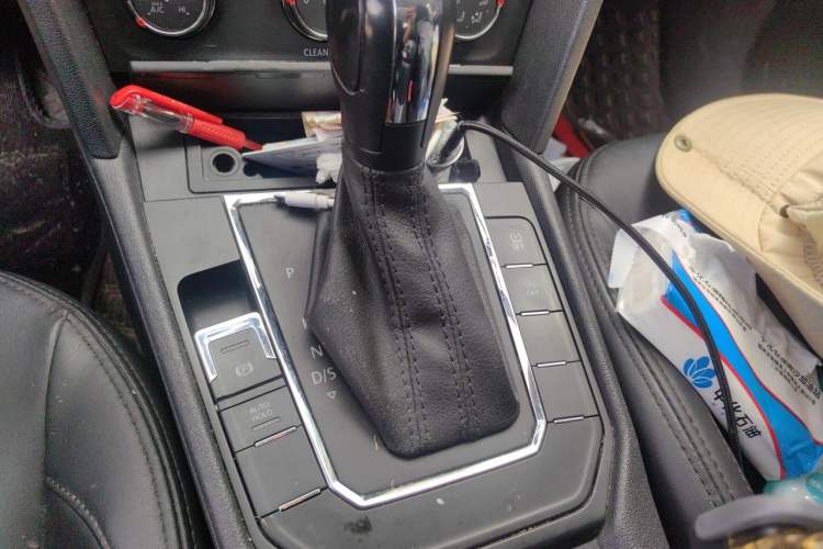 Used Volkswagen Lamando 2018 230TSI DSG Fashion Edition Gear Lever