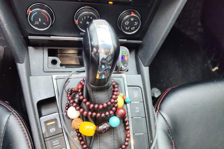 Used Volkswagen Lamando 2018 230TSI DSG Fashion Edition Gear Lever
