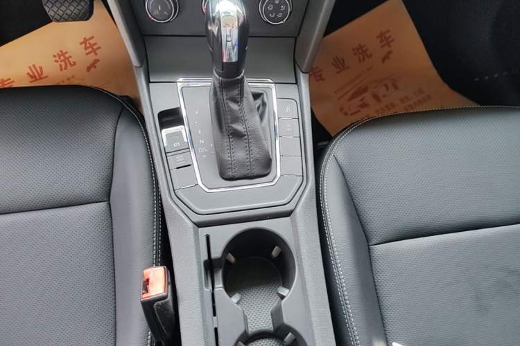Used Volkswagen Lamando 2018 230TSI DSG Fashion Edition Gear Lever
