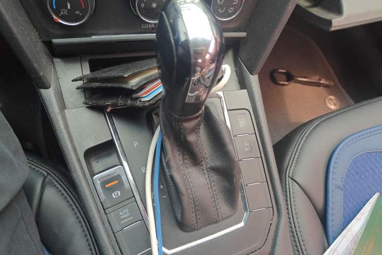 Used Volkswagen Lamando 2018 230TSI DSG Fashion Edition Gear Lever