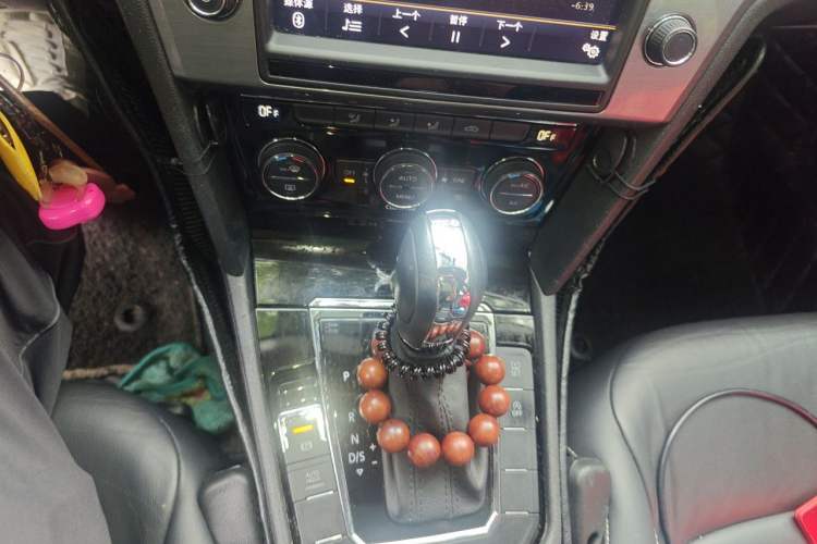Used Volkswagen Lamando 2018 280TSI DSG Comfort Edition Gear Lever