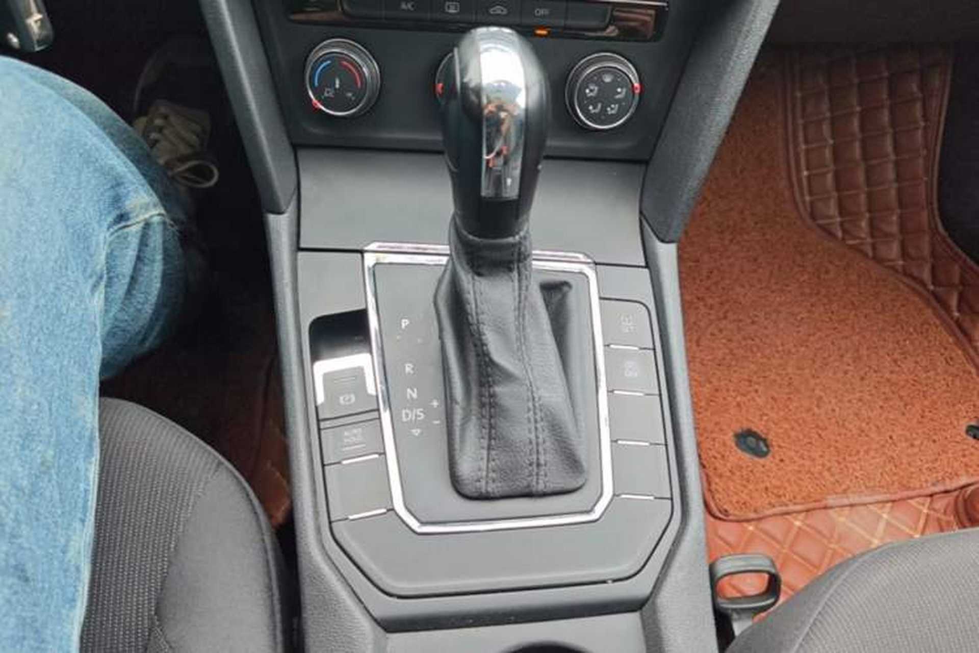 Used Volkswagen Lamando 2018 230TSI DSG Fashion Edition Gear Lever