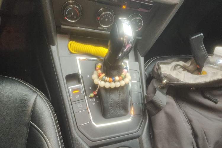 Used Volkswagen Lamando 2018 230TSI DSG Fashion Edition Gear Lever