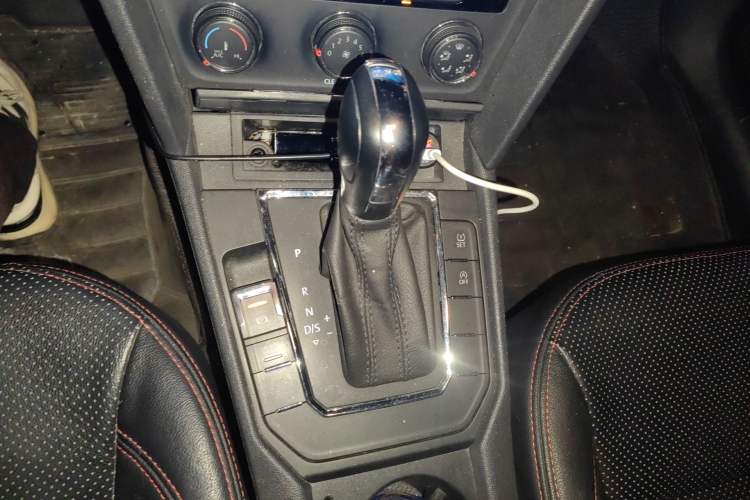 Used Volkswagen Lamando 2018 230TSI DSG Fashion Edition Gear Lever