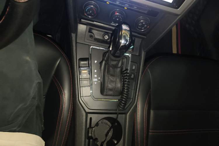 Used Volkswagen Lamando 2018 230TSI DSG Fashion Edition Gear Lever