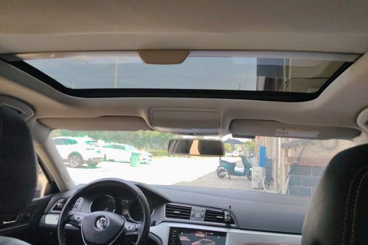Used Volkswagen Lamando 2018 230TSI DSG Fashion Edition Headliner