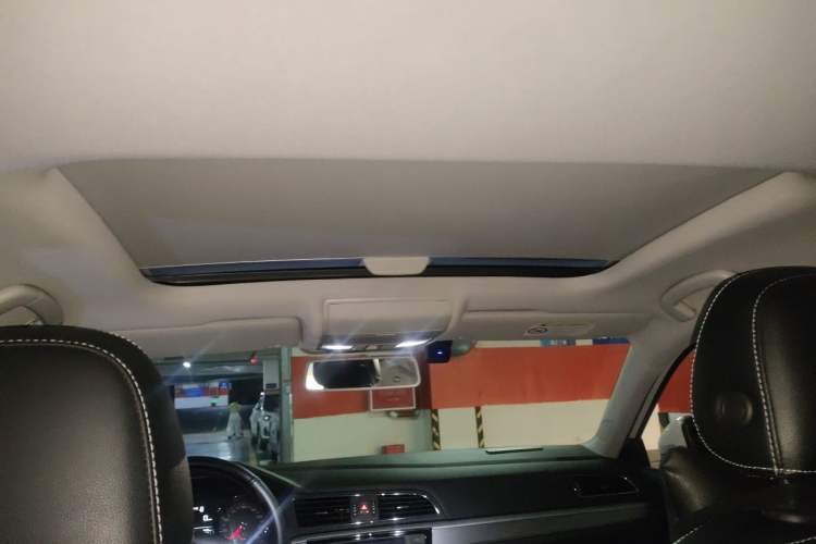 Used Volkswagen Lamando 2018 230TSI Manual Trend Edition Headliner