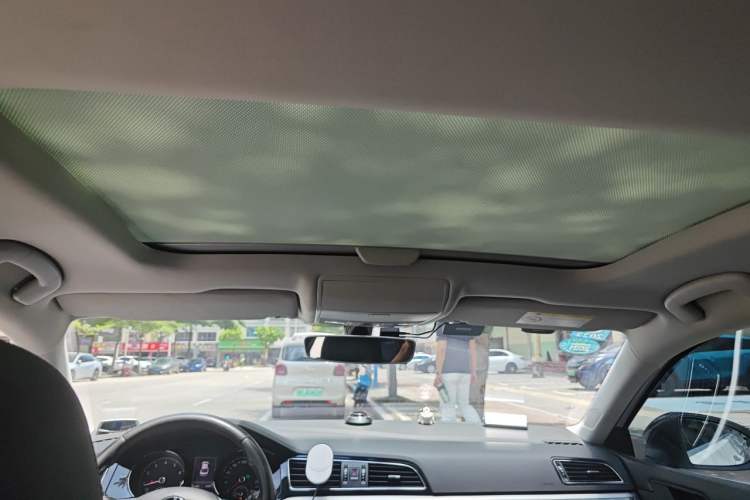 Used Volkswagen Lamando 2018 280TSI DSG Luxury Edition Headliner