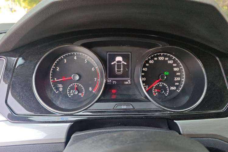 Used Volkswagen Lamando 2018 280TSI DSG Comfort Edition Instrument Cluster