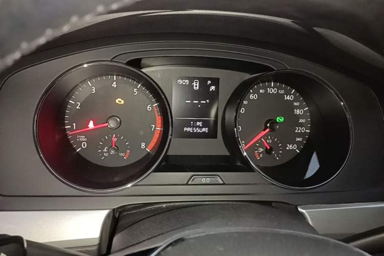 Used Volkswagen Lamando 2018 230TSI DSG Fashion Edition Instrument Cluster