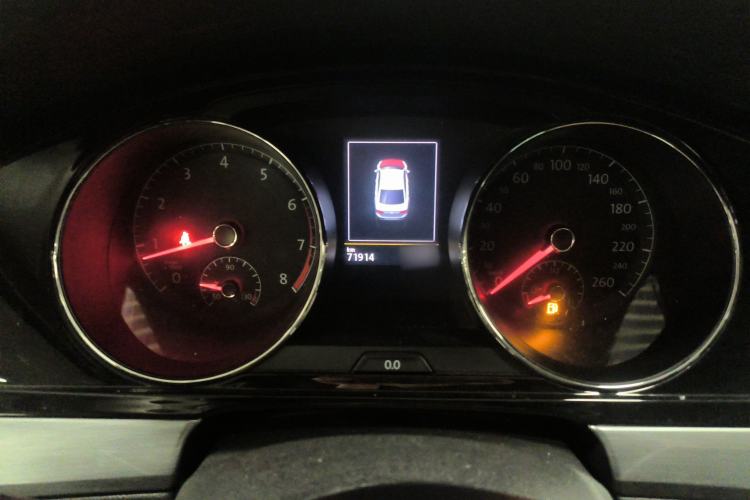 Used Volkswagen Lamando 2018 280TSI DSG Luxury Edition Instrument Cluster