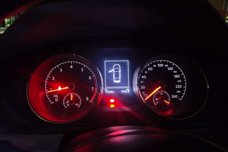 Used Volkswagen Lamando 2018 280TSI DSG Comfort Edition Instrument Cluster
