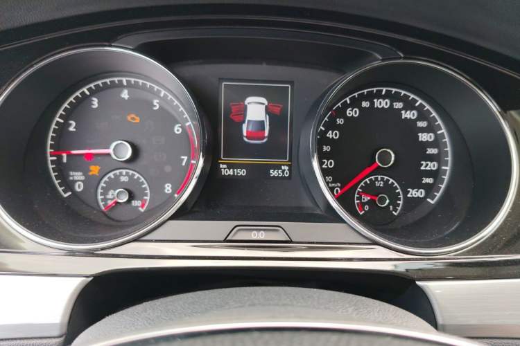 Used Volkswagen Lamando 2018 330TSI DSG Luxury Edition Instrument Cluster