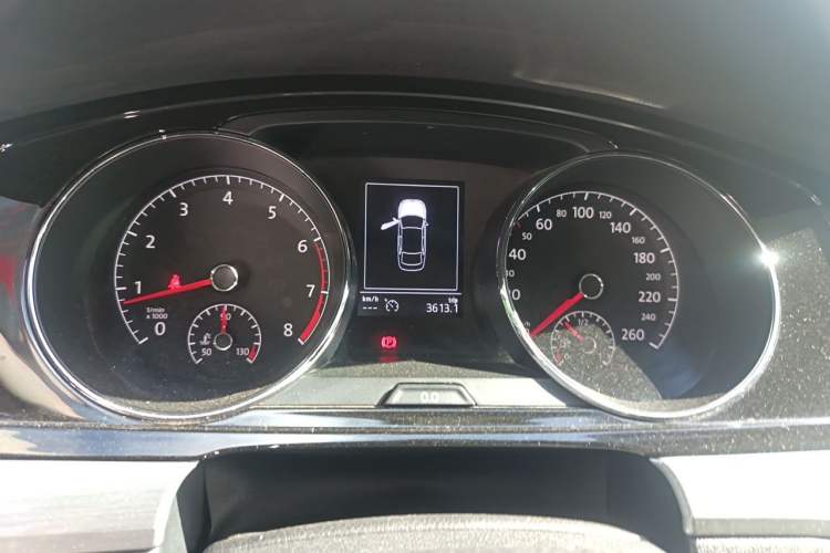 Used Volkswagen Lamando 2018 280TSI DSG Comfort Edition Instrument Cluster