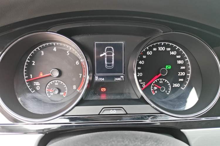 Used Volkswagen Lamando 2018 280TSI DSG Comfort Edition Instrument Cluster