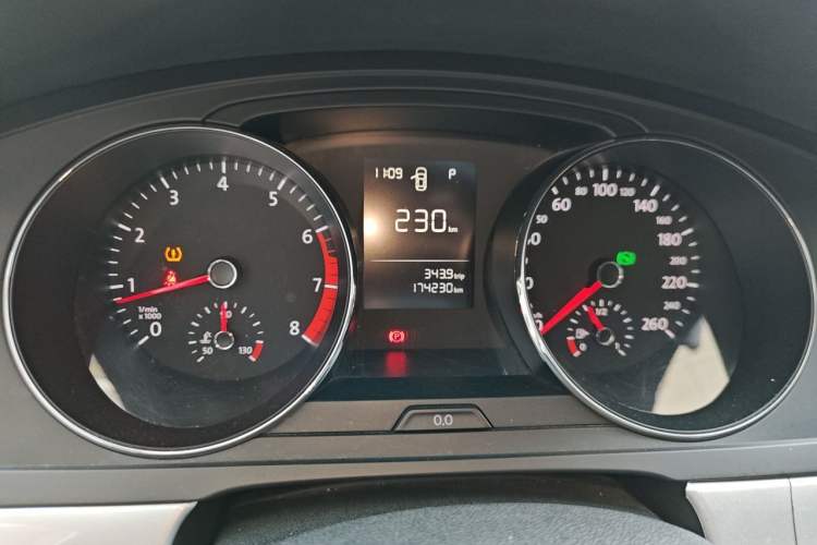 Used Volkswagen Lamando 2018 230TSI DSG Fashion Edition Instrument Cluster