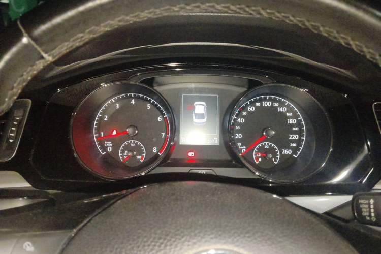 Used Volkswagen Lamando 2018 280TSI DSG Luxury Edition Instrument Cluster