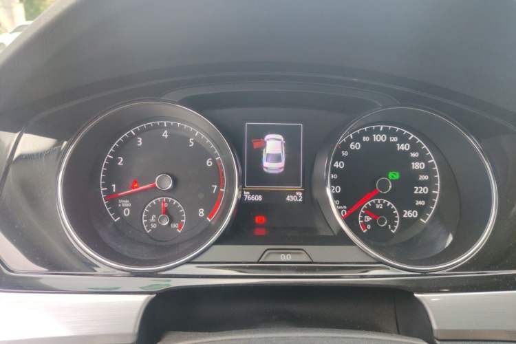 Used Volkswagen Lamando 2018 280TSI DSG Luxury Edition Instrument Cluster