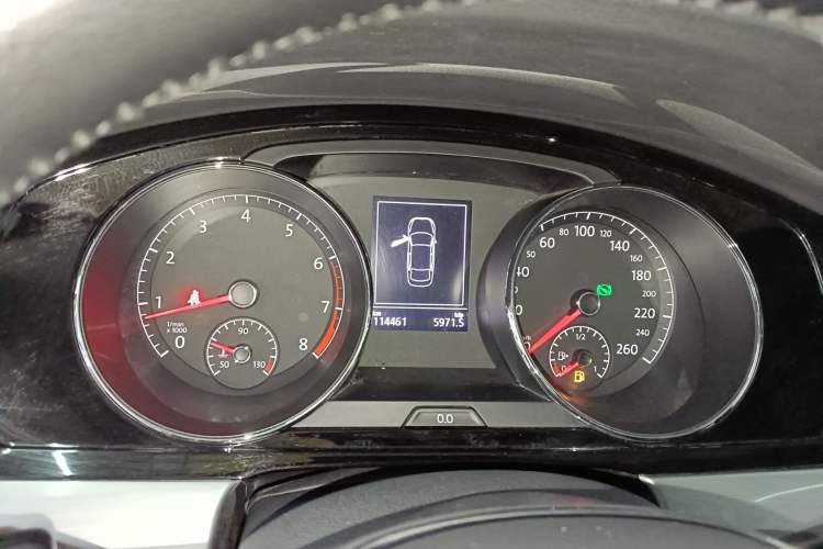 Used Volkswagen Lamando 2018 280TSI DSG Comfort Edition Instrument Cluster