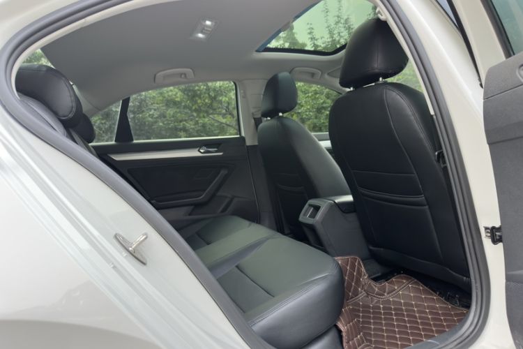 Used Volkswagen Lamando 2018 230TSI DSG Fashion Edition Interior 1