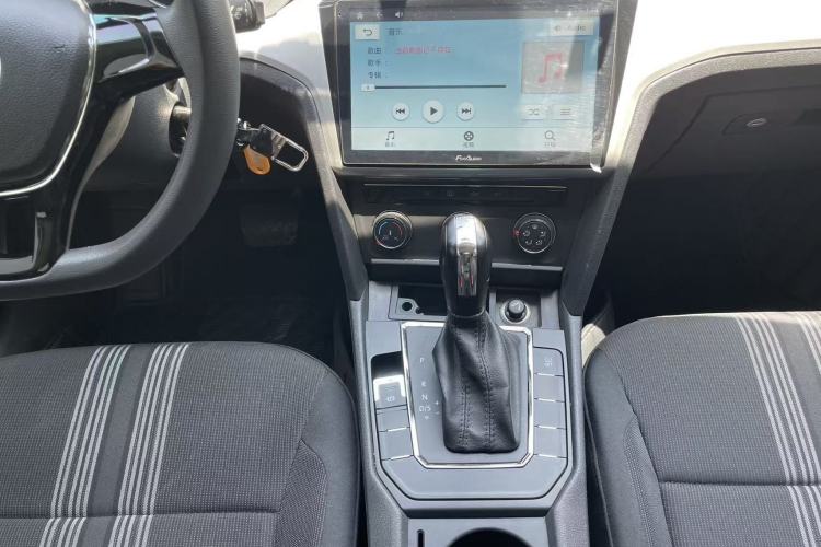 Used Volkswagen Lamando 2018 230TSI DSG Fashion Edition Interior 2