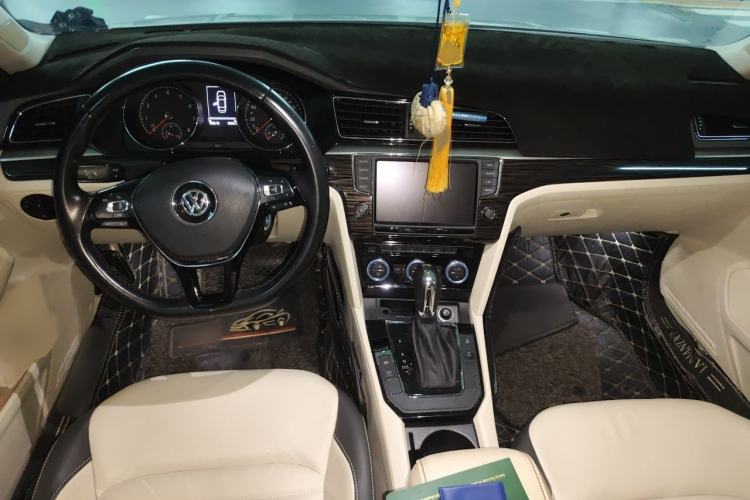 Used Volkswagen Lamando 2018 280TSI DSG Comfort Edition Interior 2