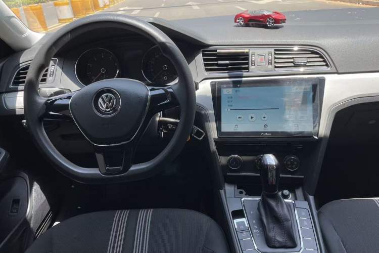 Used Volkswagen Lamando 2018 230TSI DSG Fashion Edition Interior 3