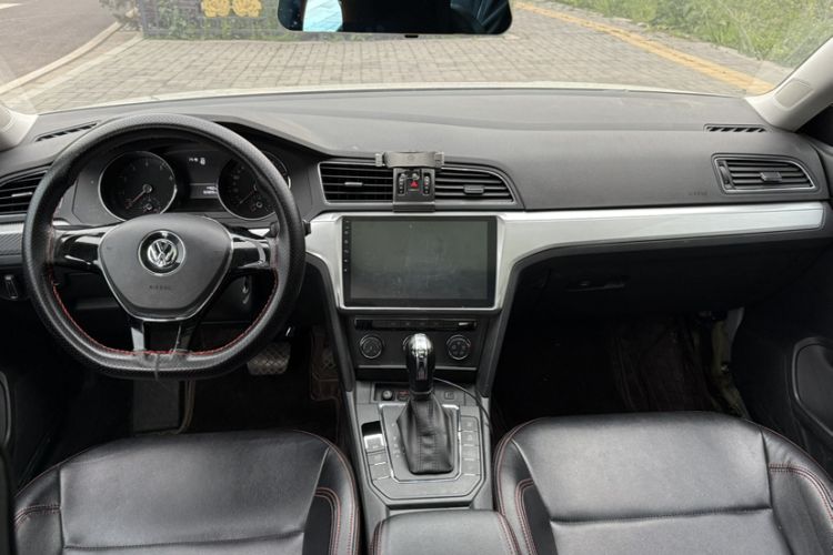 Used Volkswagen Lamando 2018 230TSI DSG Fashion Edition Interior 3