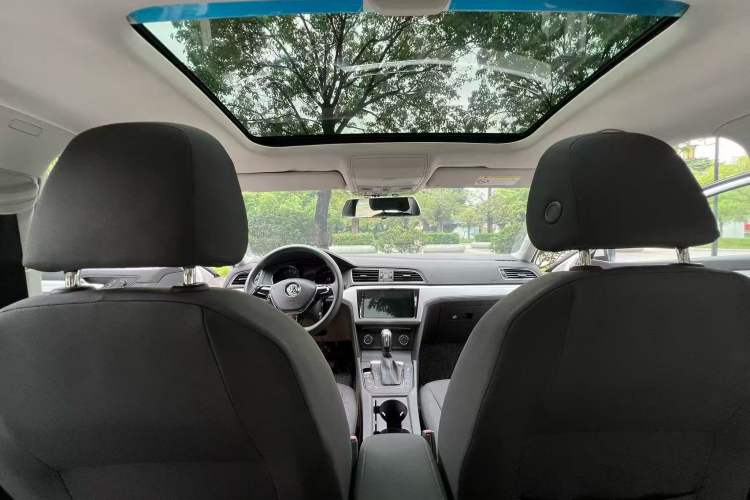 Used Volkswagen Lamando 2018 230TSI DSG Fashion Edition Interior 3