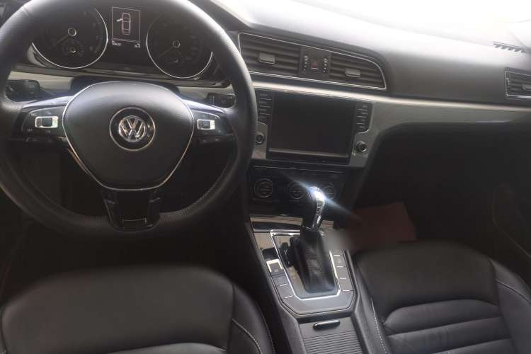 Used Volkswagen Lamando 2018 280TSI DSG Comfort Edition Interior 3