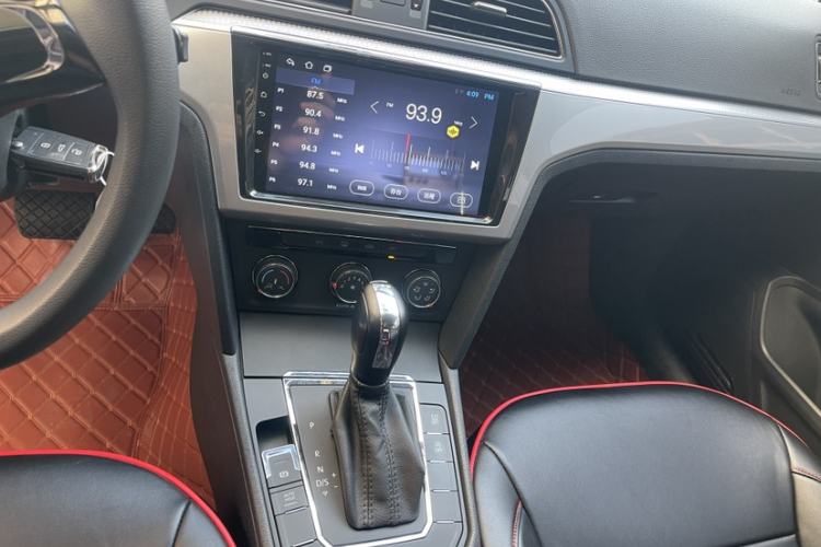 Used Volkswagen Lamando 2018 230TSI DSG Fashion Edition Interior 4