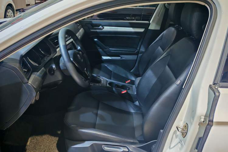Used Volkswagen Lamando 2018 230TSI DSG Fashion Edition Interior 4