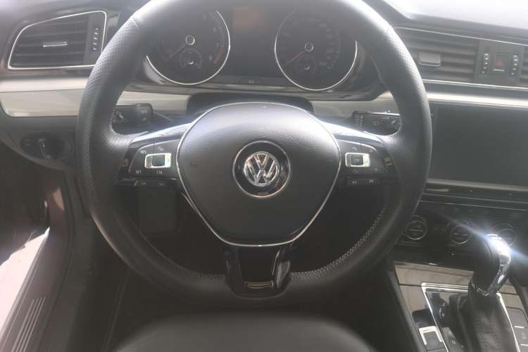 Used Volkswagen Lamando 2018 280TSI DSG Comfort Edition Interior 4