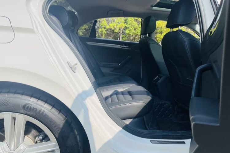 Used Volkswagen Lamando 2018 280TSI DSG Comfort Edition Interior 5