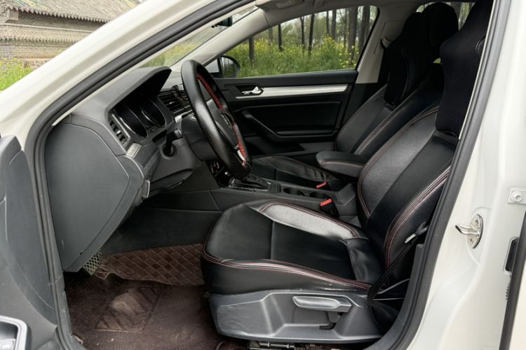 Used Volkswagen Lamando 2018 230TSI DSG Fashion Edition Interior 5