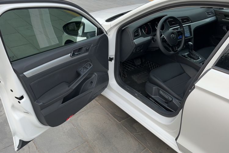 Used Volkswagen Lamando 2018 230TSI DSG Fashion Edition Interior 7