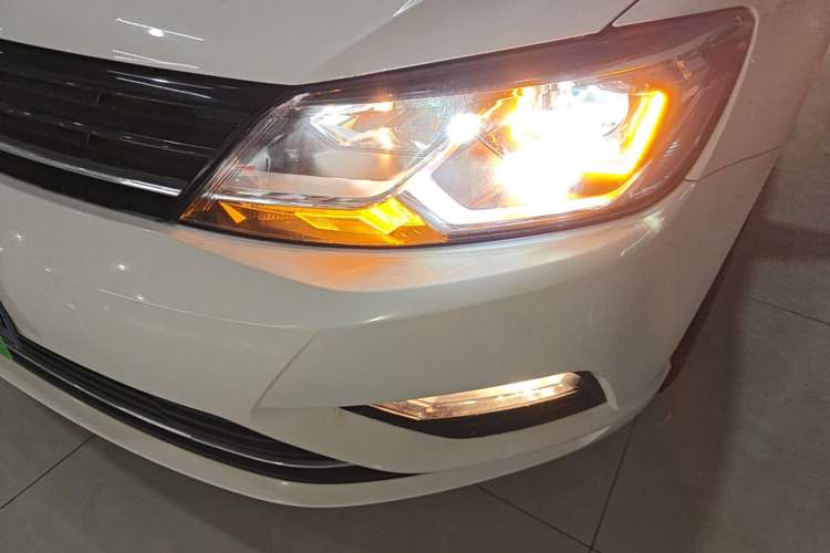 Used Volkswagen Lamando 2018 280TSI DSG Comfort Edition Left Front Headlight