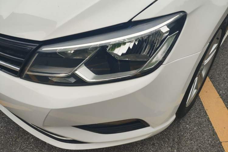Used Volkswagen Lamando 2018 280TSI DSG Comfort Edition Left Front Headlight