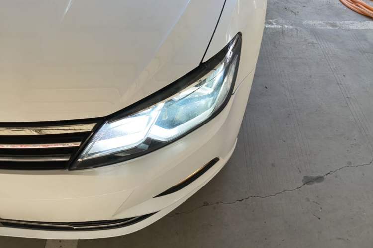Used Volkswagen Lamando 2018 230TSI DSG Fashion Edition Left Front Headlight