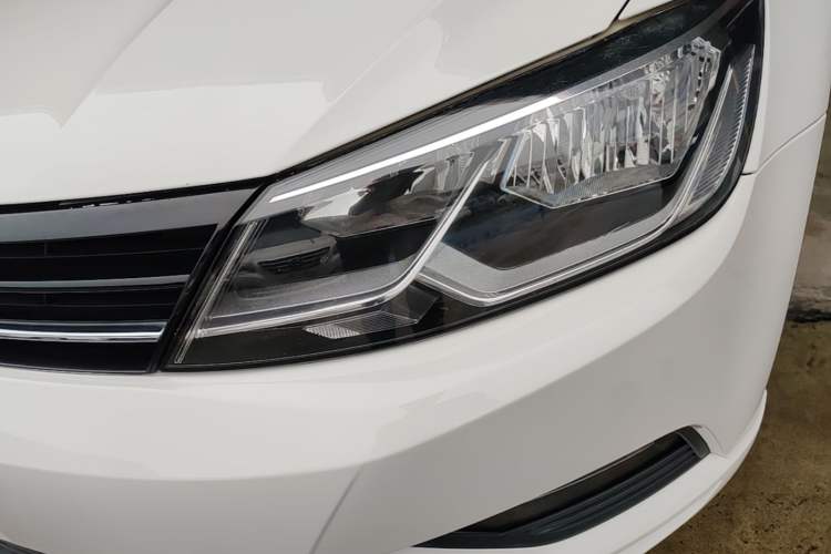 Used Volkswagen Lamando 2018 230TSI DSG Fashion Edition Left Front Headlight