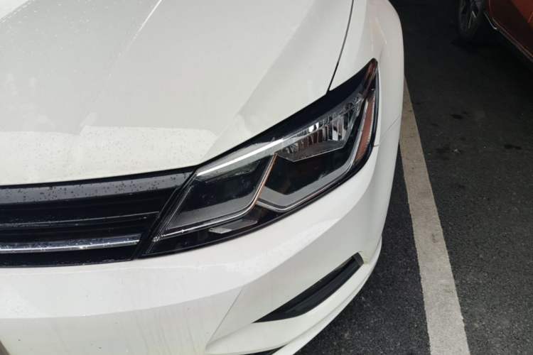 Used Volkswagen Lamando 2018 230TSI DSG Fashion Edition Left Front Headlight