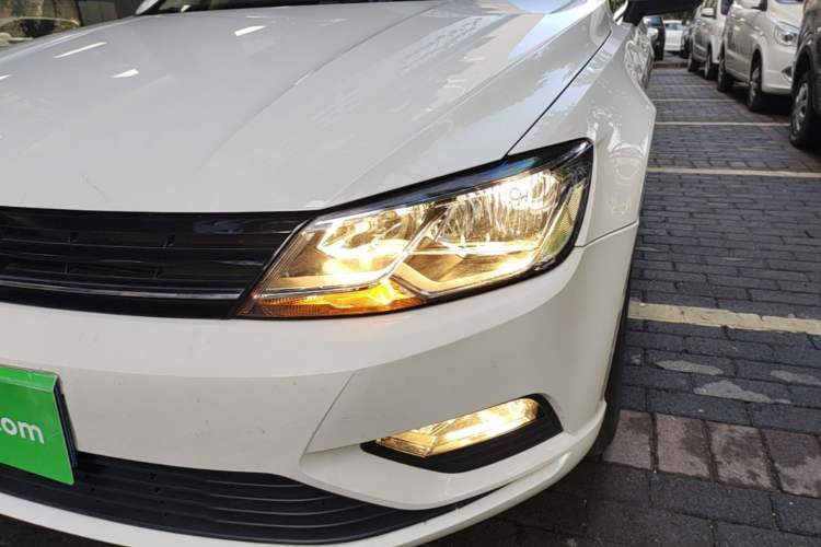 Used Volkswagen Lamando 2018 230TSI DSG Fashion Edition Left Front Headlight