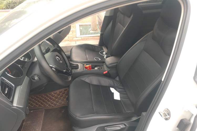 Used Volkswagen Lamando 2018 230TSI DSG Fashion Edition Left Front Seat