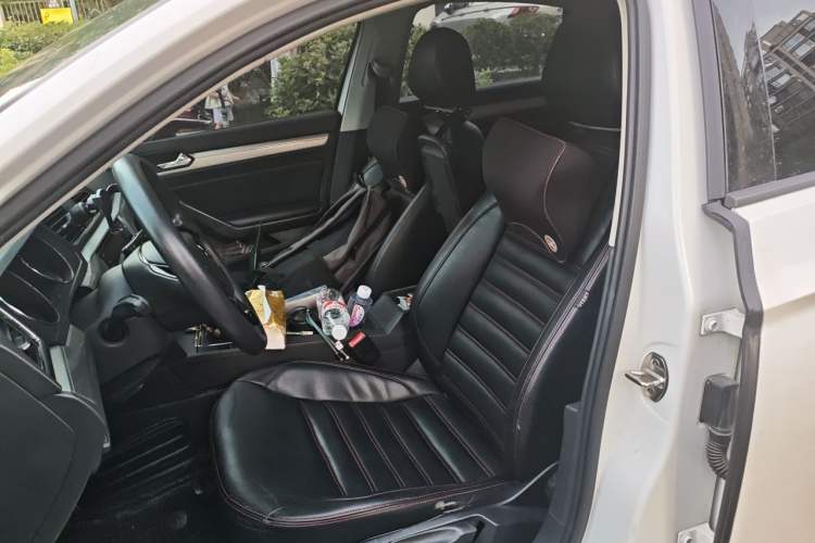 Used Volkswagen Lamando 2018 230TSI DSG Fashion Edition Left Front Seat
