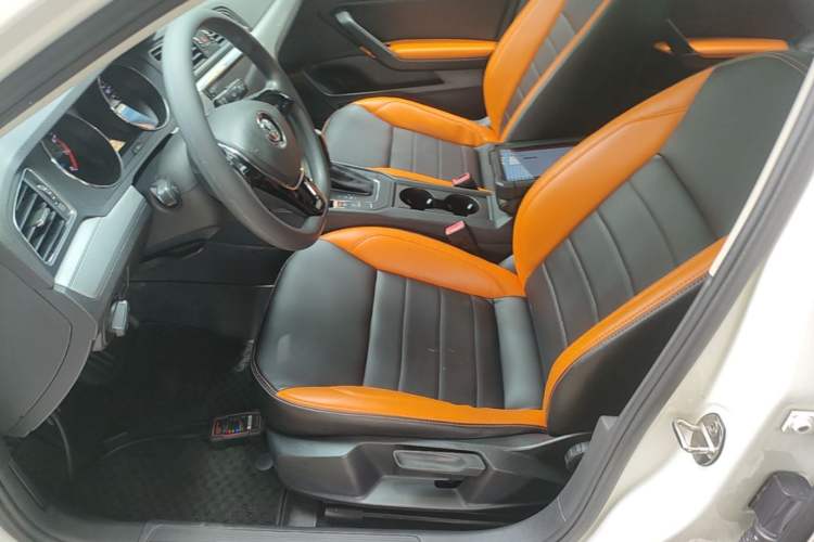 Used Volkswagen Lamando 2018 230TSI DSG Fashion Edition Left Front Seat