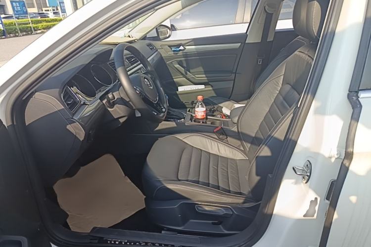 Used Volkswagen Lamando 2018 280TSI DSG Comfort Edition Left Front Seat