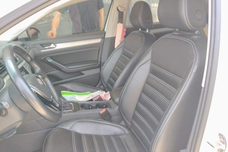 Used Volkswagen Lamando 2018 230TSI DSG Fashion Edition Left Front Seat
