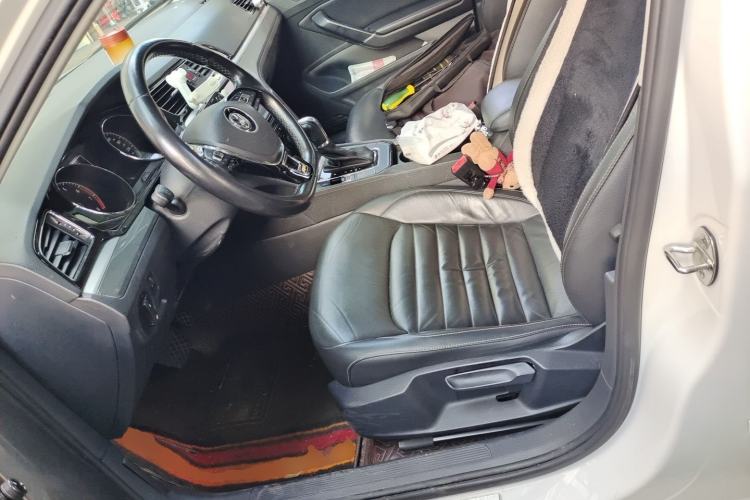 Used Volkswagen Lamando 2018 280TSI DSG Comfort Edition Left Front Seat