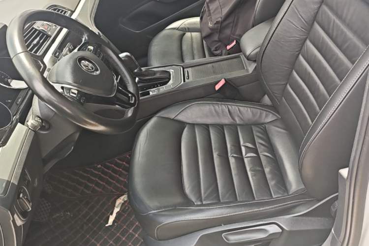 Used Volkswagen Lamando 2018 280TSI DSG Comfort Edition Left Front Seat