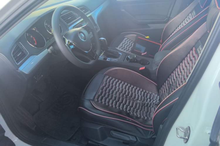 Used Volkswagen Lamando 2018 230TSI DSG Fashion Edition Left Front Seat